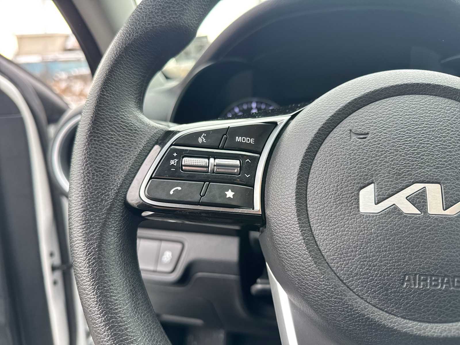 Thumbnail: 2022 Kia Forte - 24