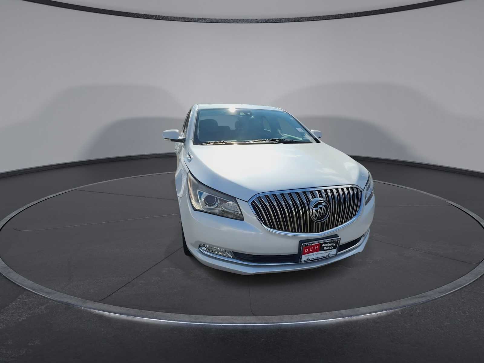 Thumbnail: 2015 Buick LaCrosse - 3