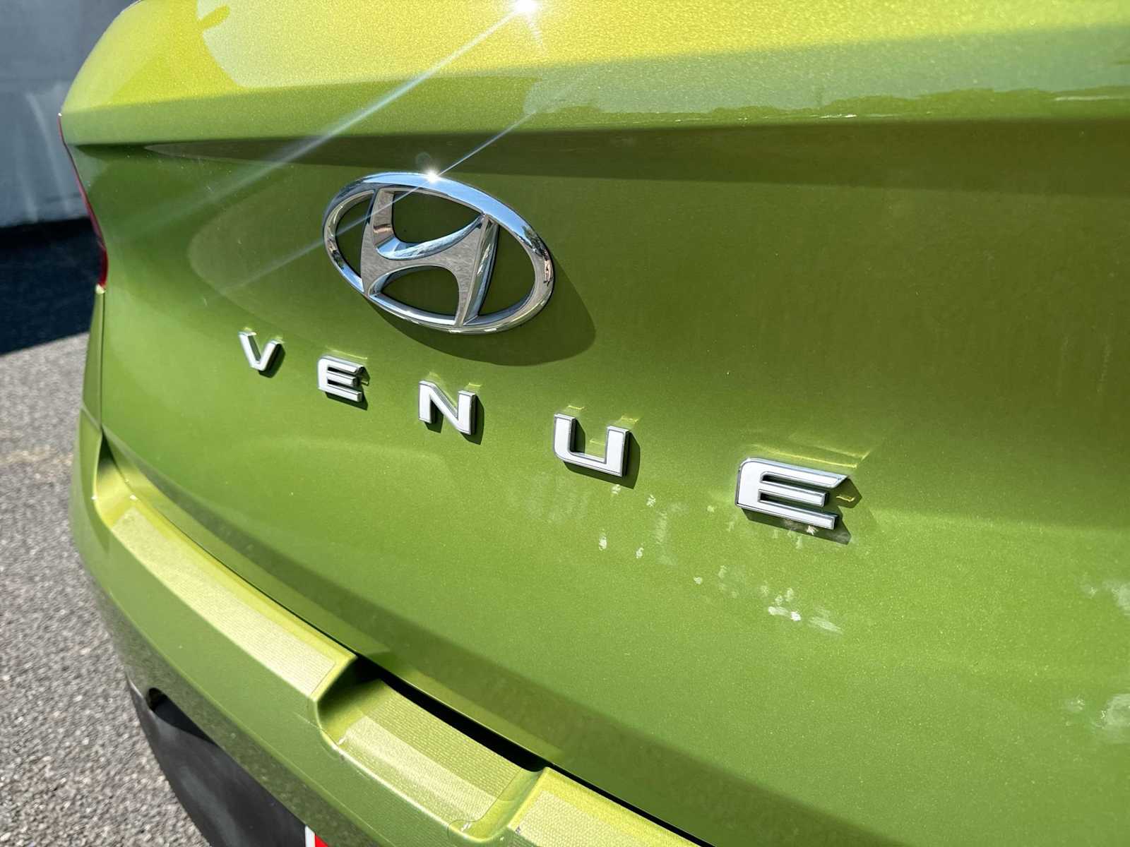 Thumbnail: 2022 Hyundai Venue - 18
