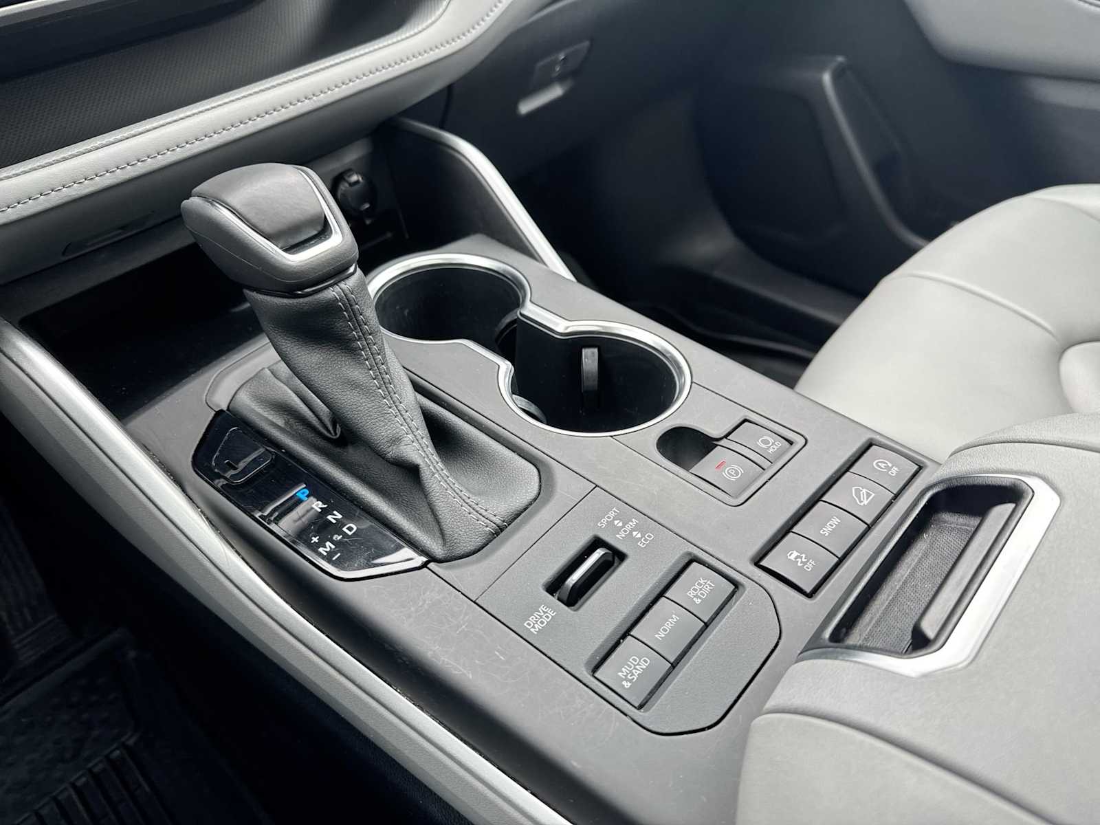 2022 Toyota Highlander XLE 31