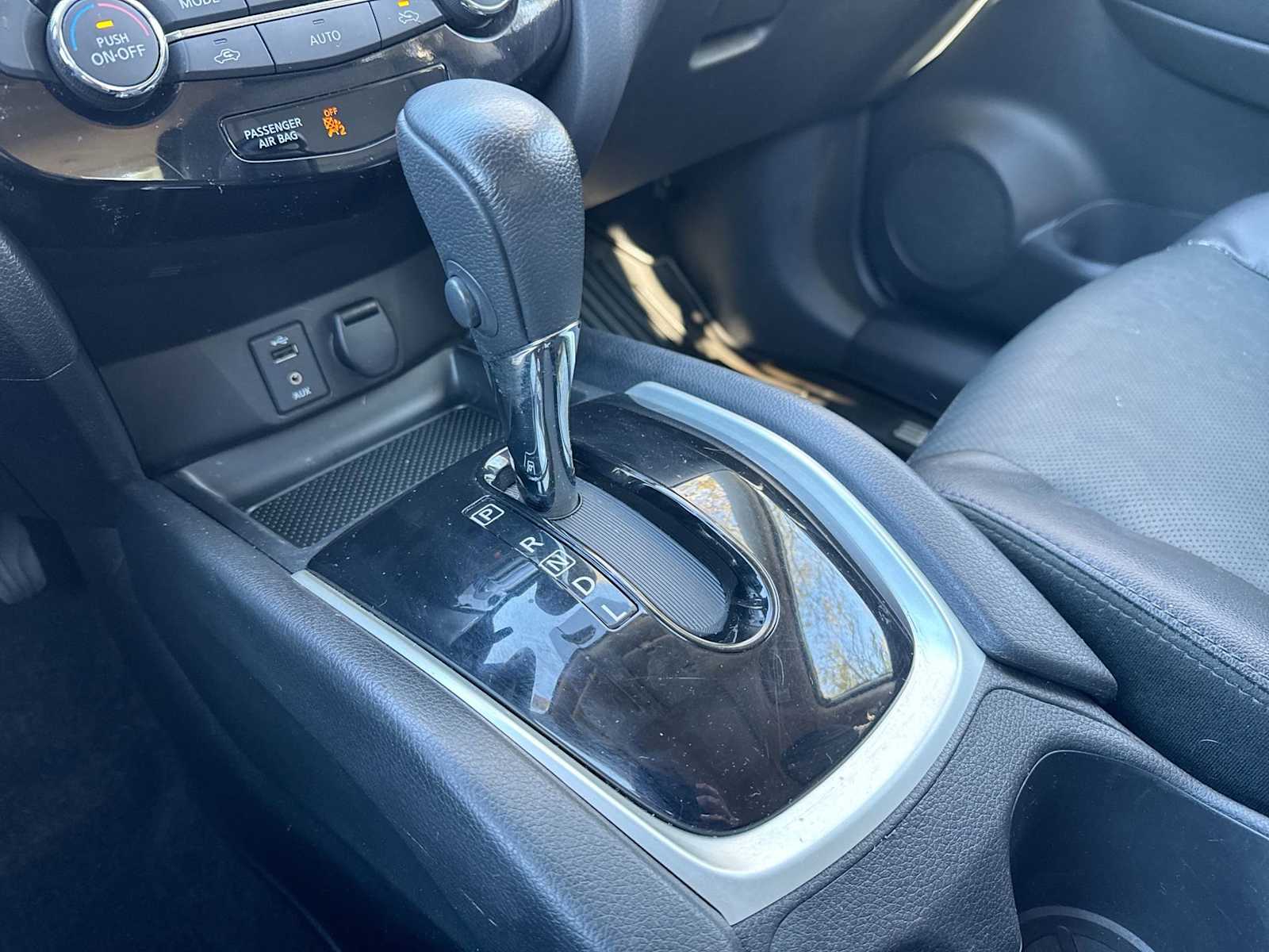 Thumbnail: 2016 Nissan Rogue - 31