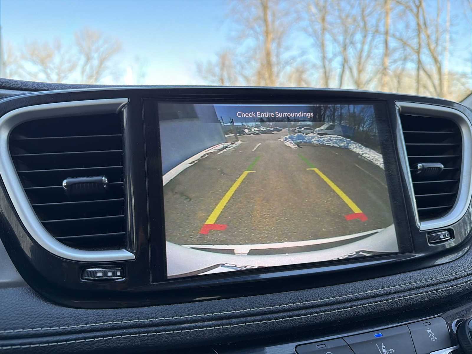 Thumbnail: 2022 Chrysler Pacifica - 28