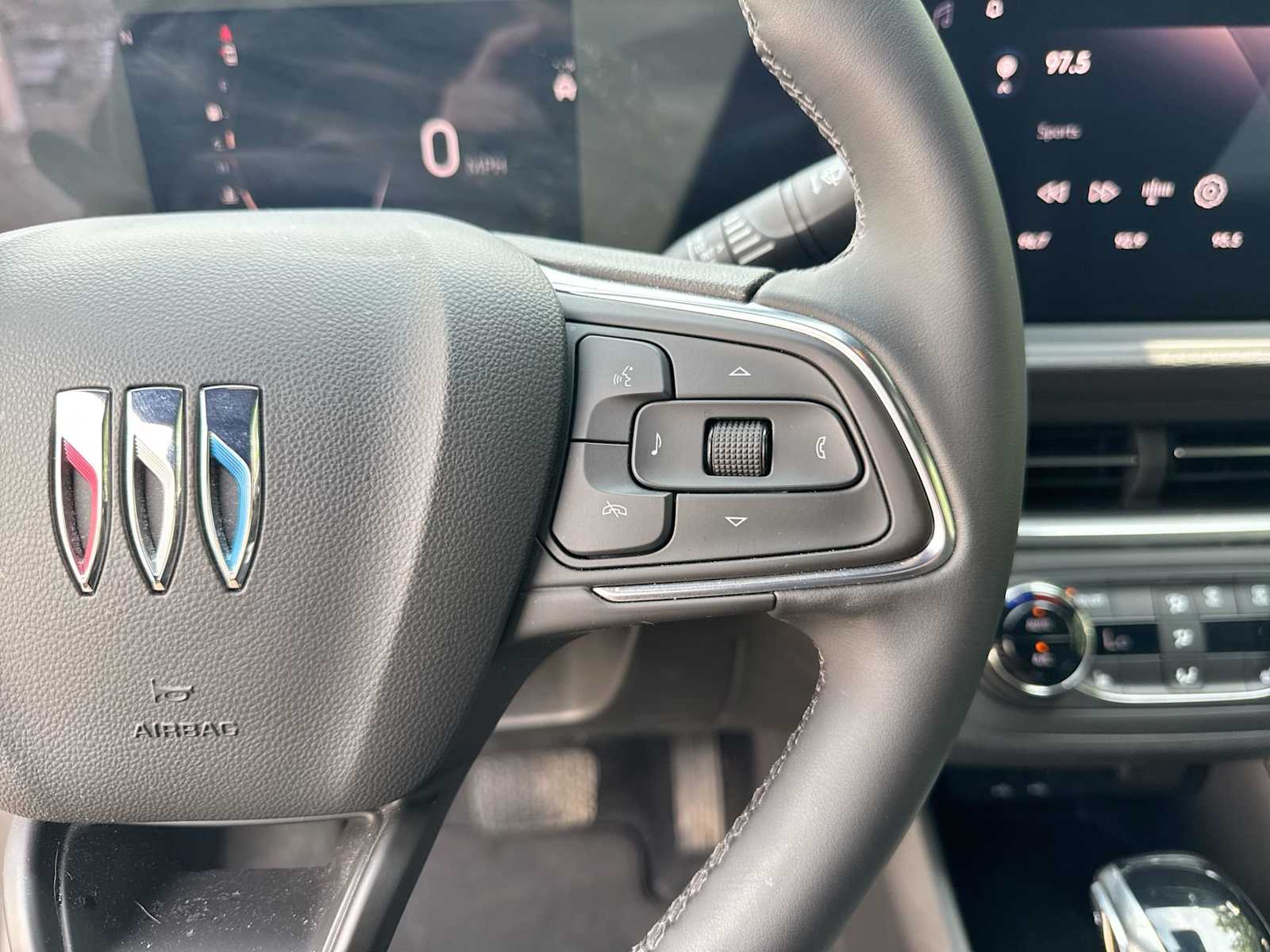 Thumbnail: 2024 Buick Envista - 25