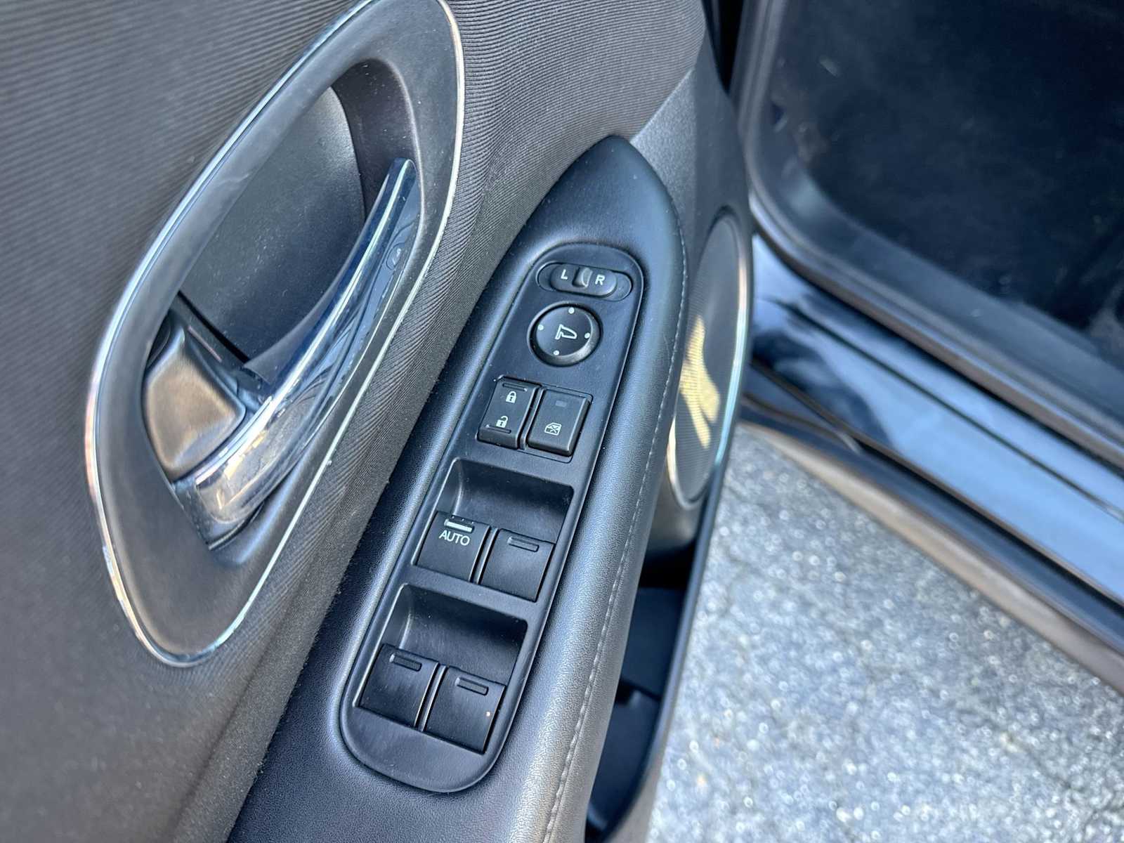 Thumbnail: 2017 Honda HR-V - 22