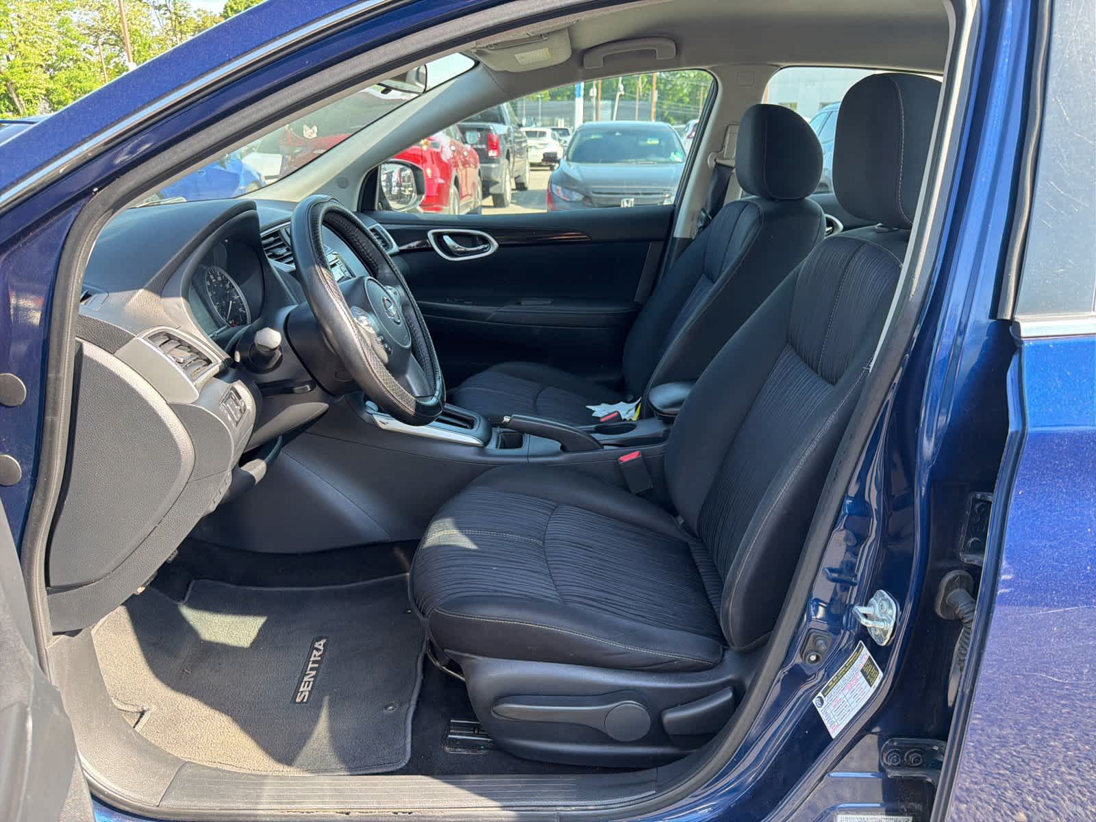Thumbnail: 2018 Nissan Sentra - 12