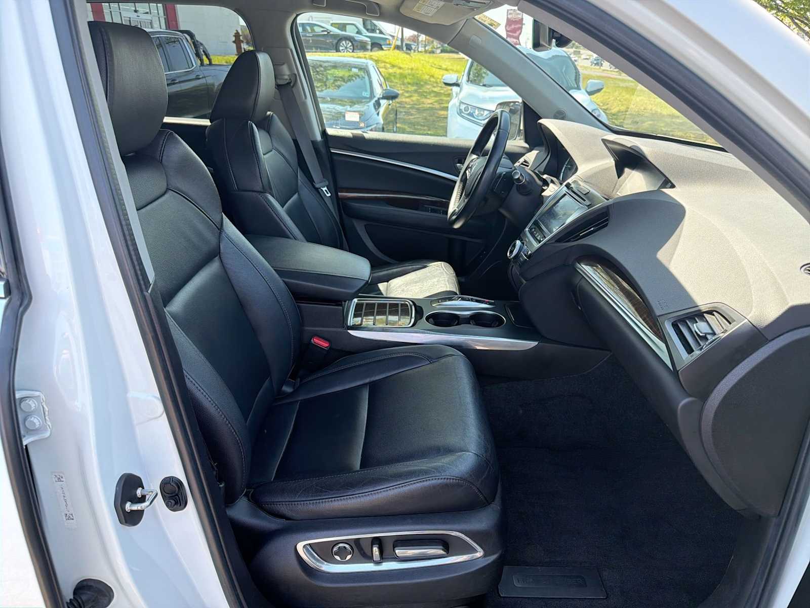 Thumbnail: 2019 Acura MDX - 15