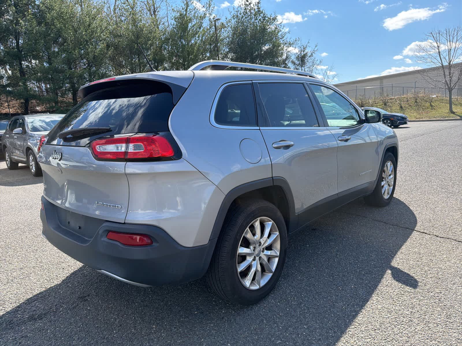 Thumbnail: 2015 Jeep Cherokee - 5