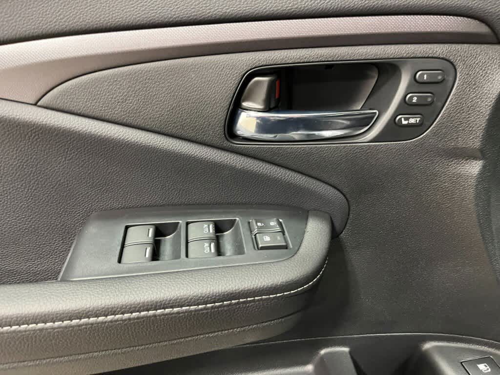 Thumbnail: 2025 Honda Ridgeline - 13