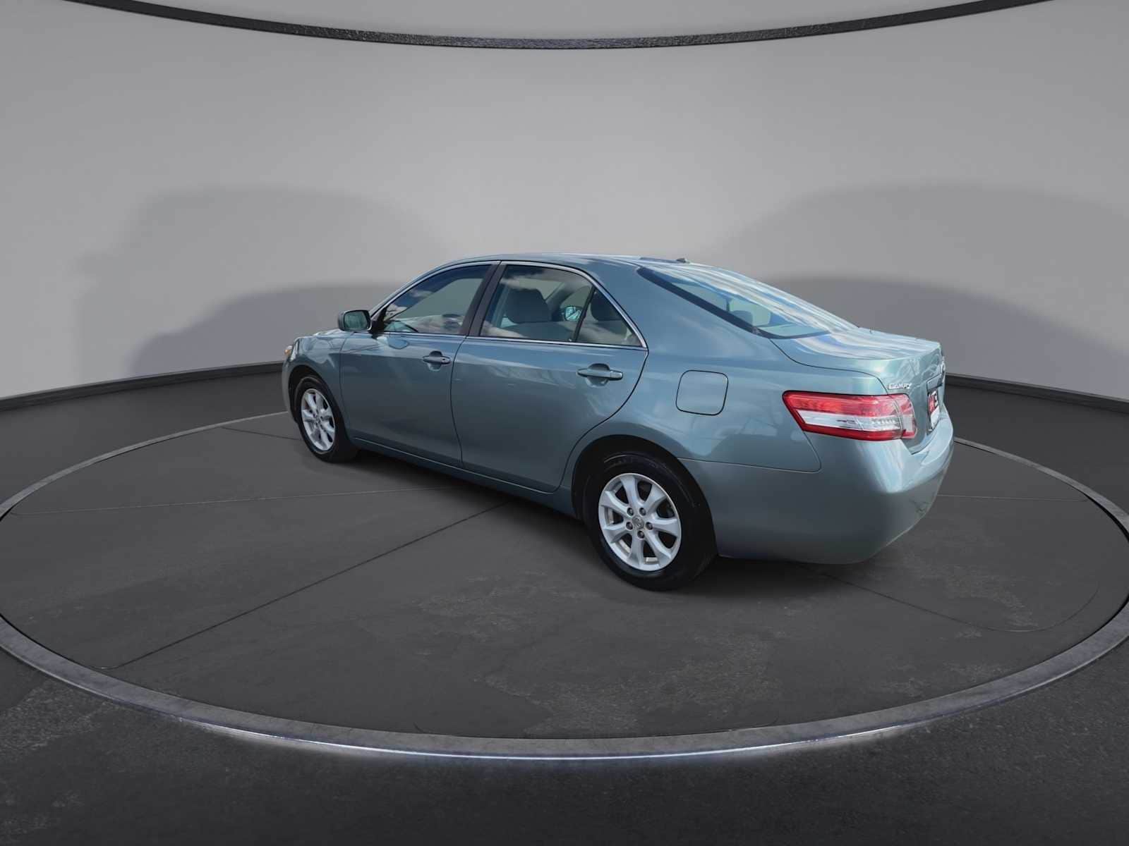 Thumbnail: 2011 Toyota Camry - 6