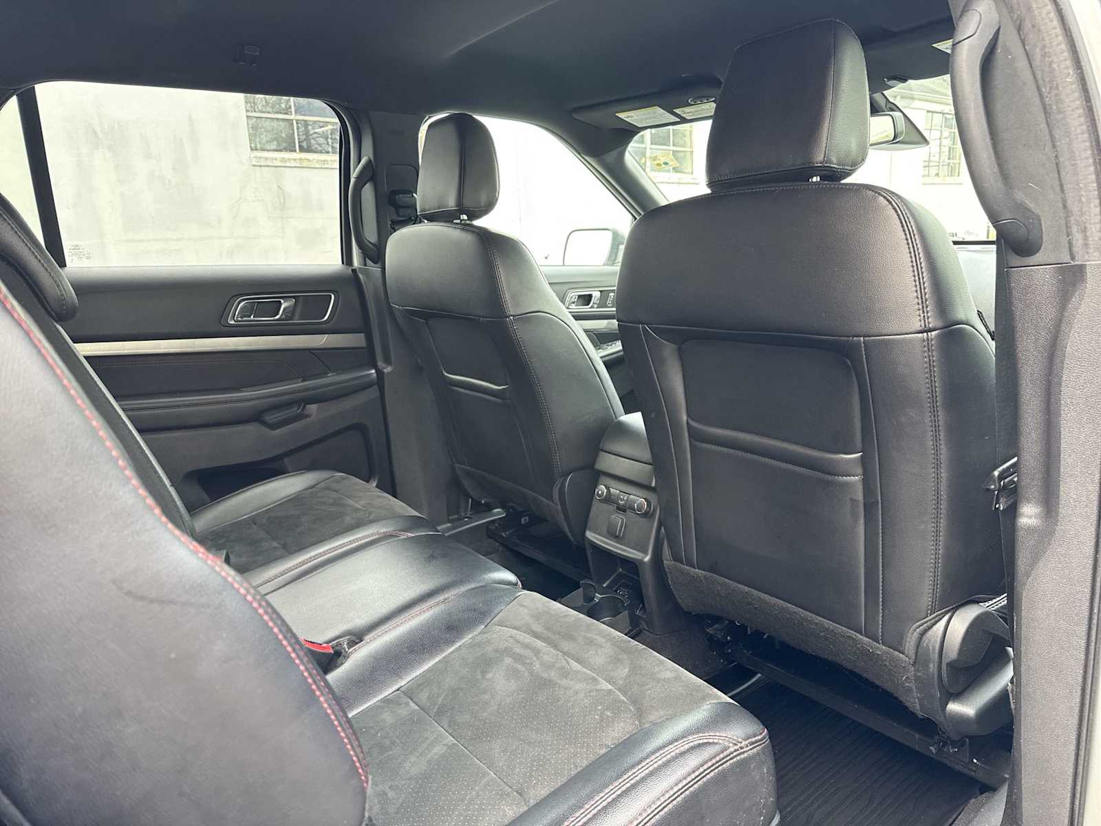 Thumbnail: 2019 Ford Explorer - 14