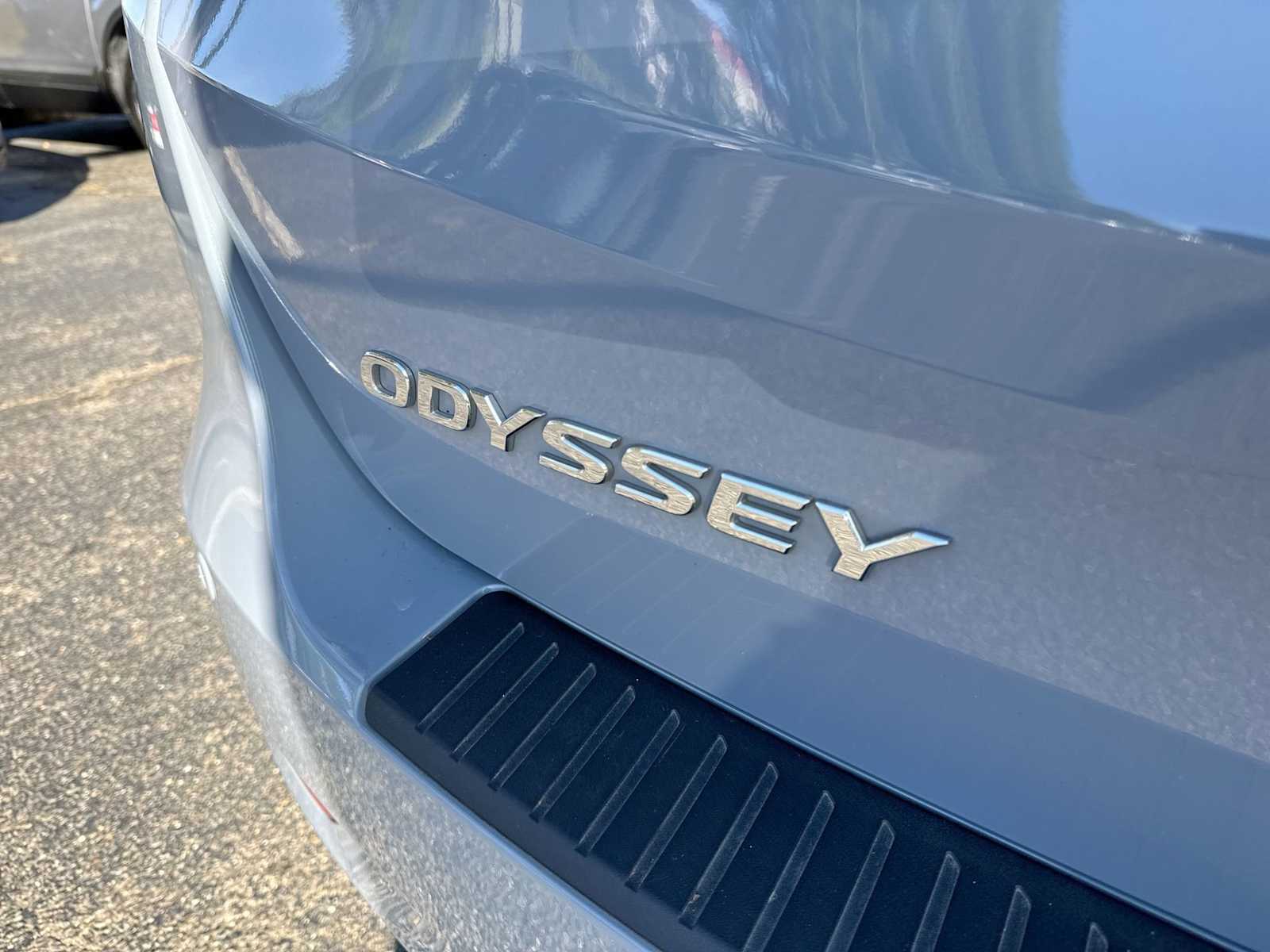 Thumbnail: 2023 Honda Odyssey - 18