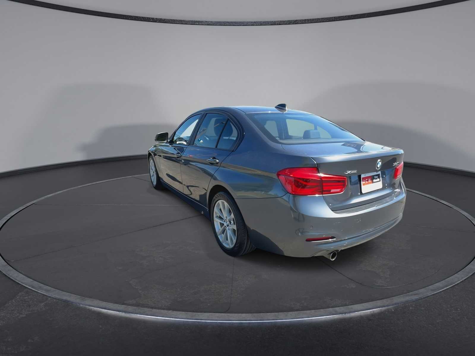 Thumbnail: 2016 BMW 3 Series - 6