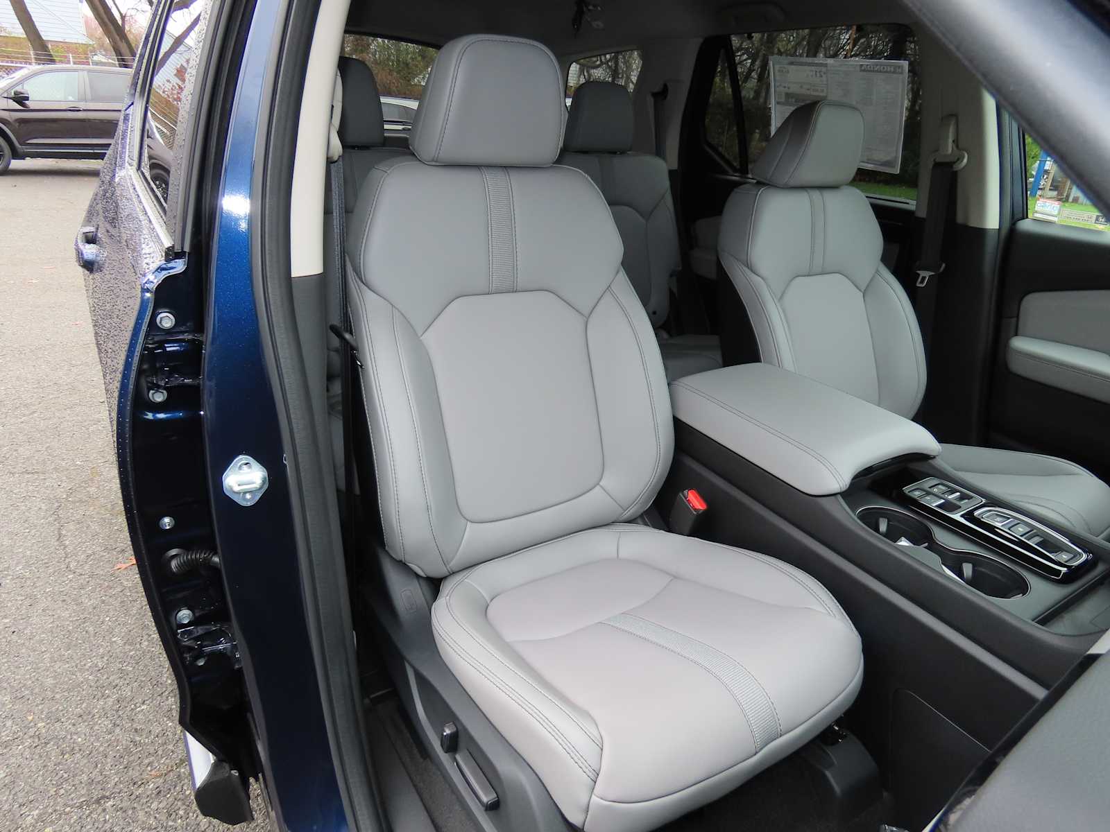 Thumbnail: 2025 Honda Pilot - 16