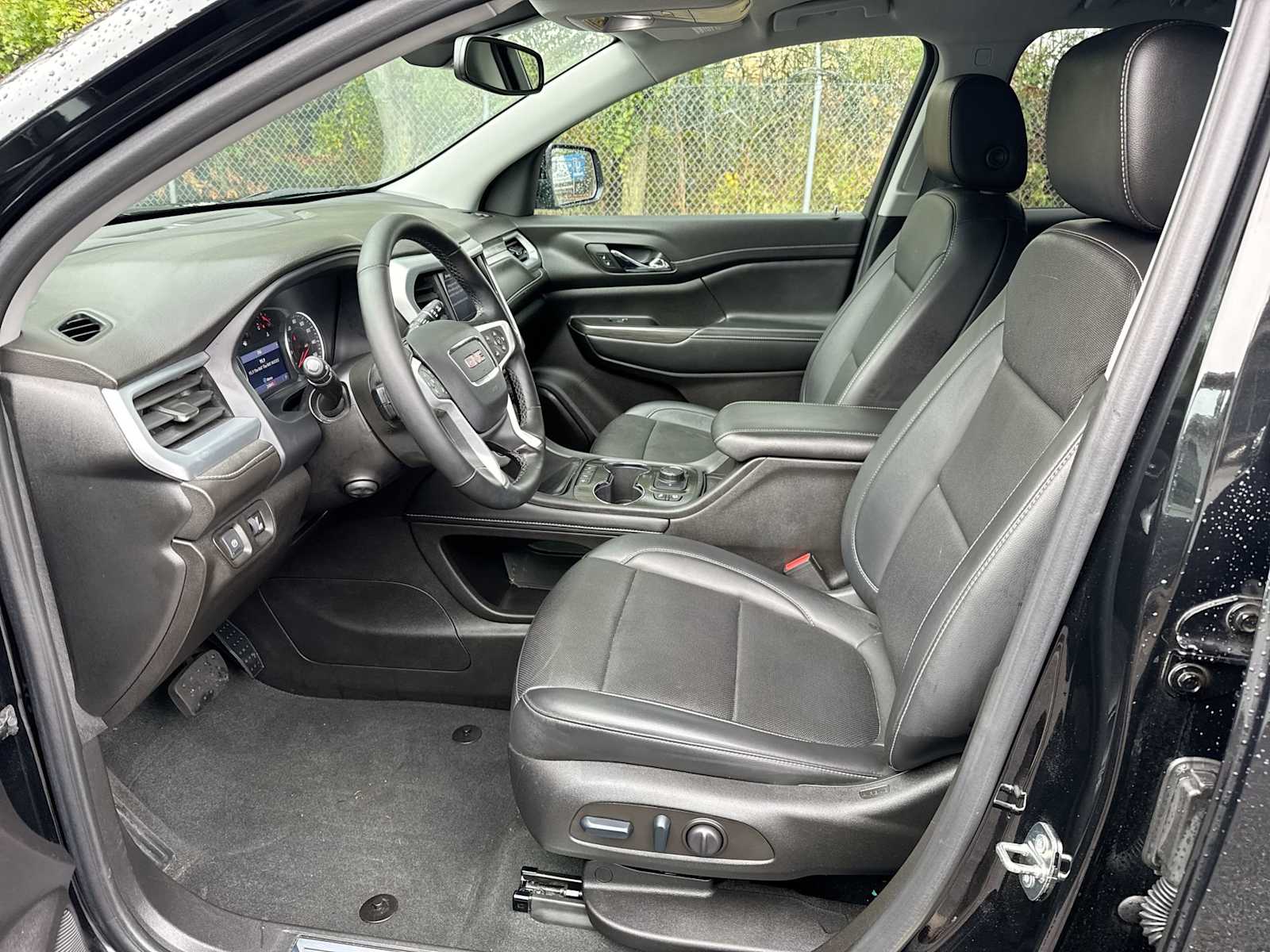 Thumbnail: 2023 GMC Acadia - 11