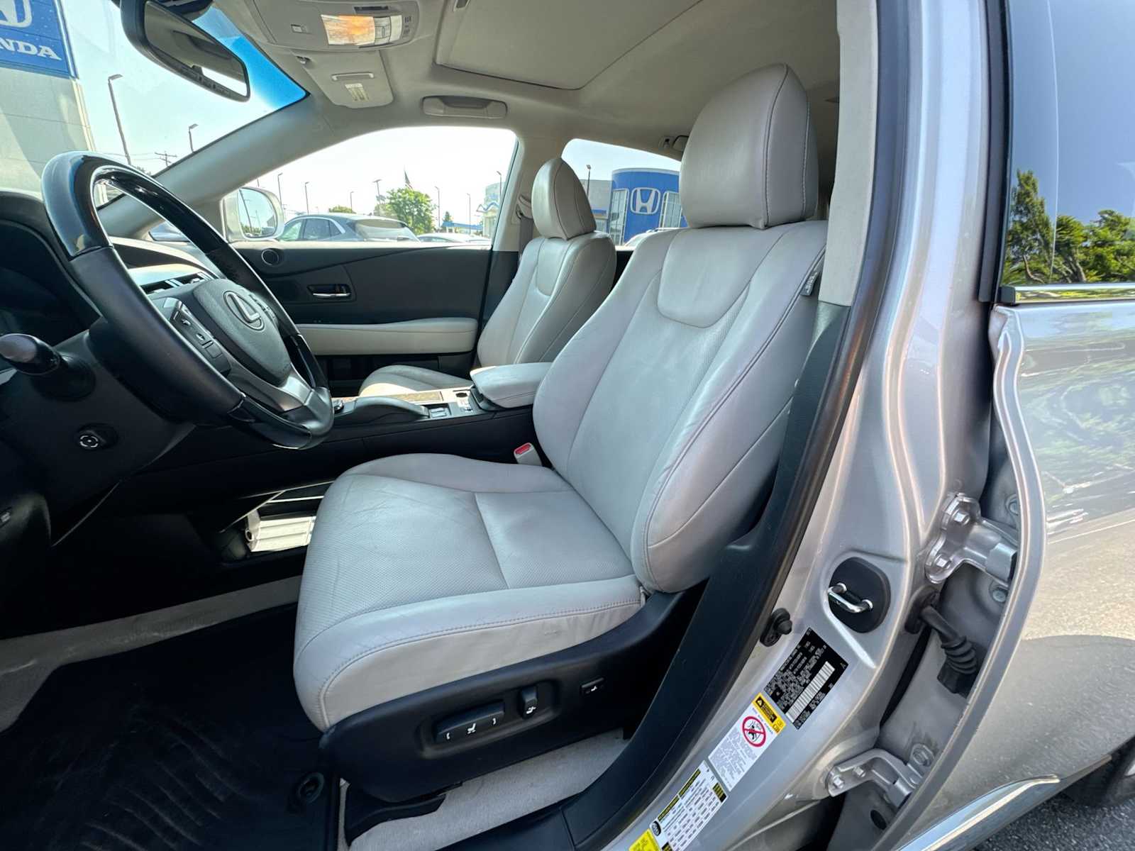 Thumbnail: 2015 Lexus RX - 21