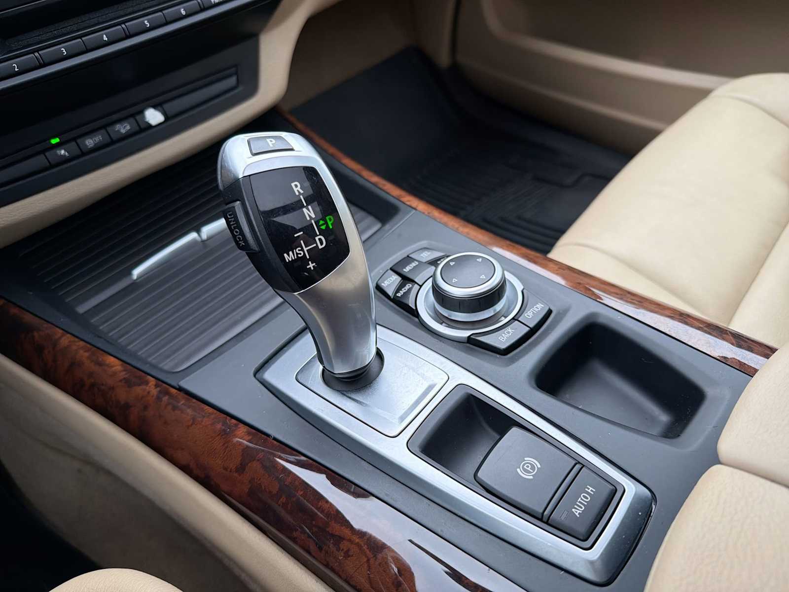 Thumbnail: 2013 BMW X5 - 31