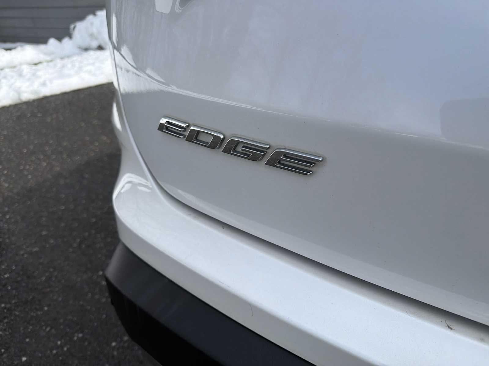 Thumbnail: 2019 Ford Edge - 18