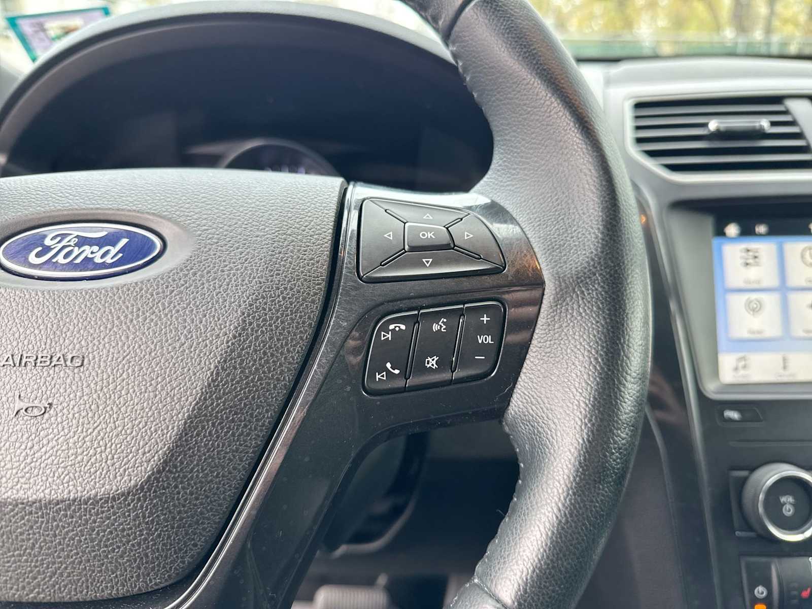 Thumbnail: 2019 Ford Explorer - 25