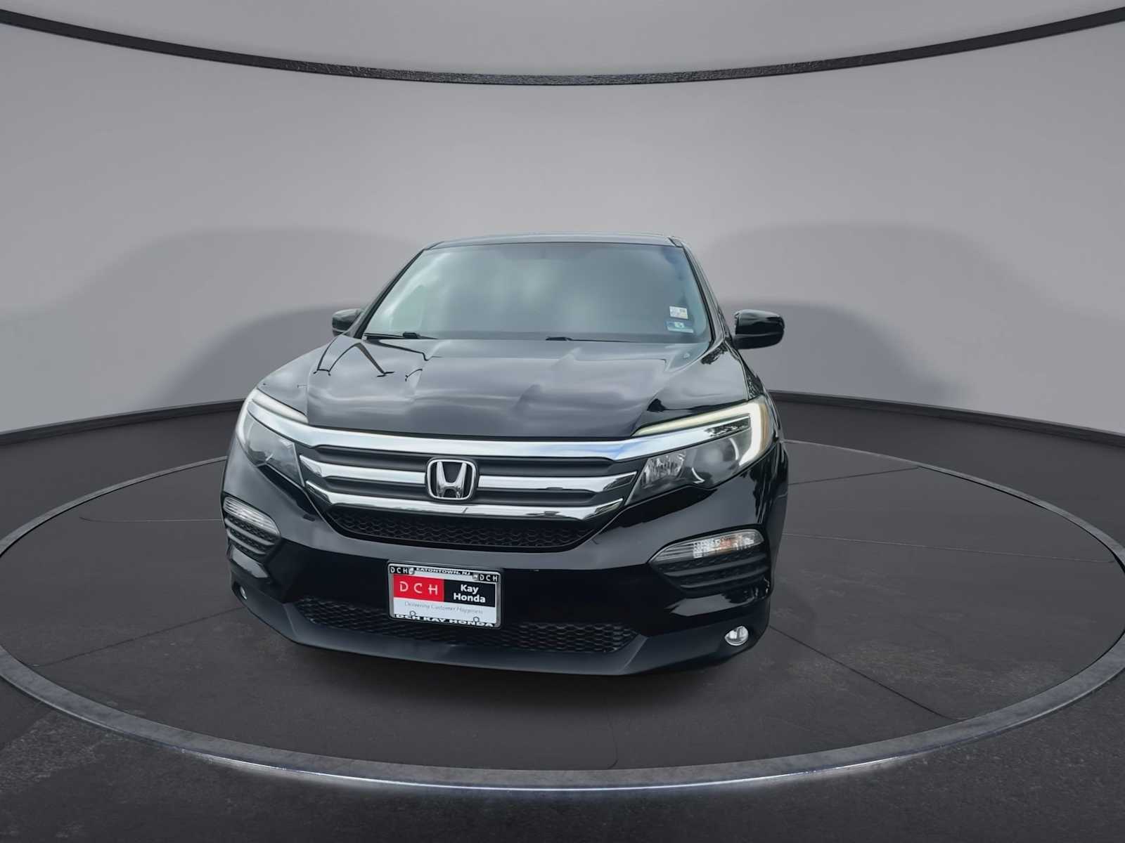 Thumbnail: 2017 Honda Pilot - 3