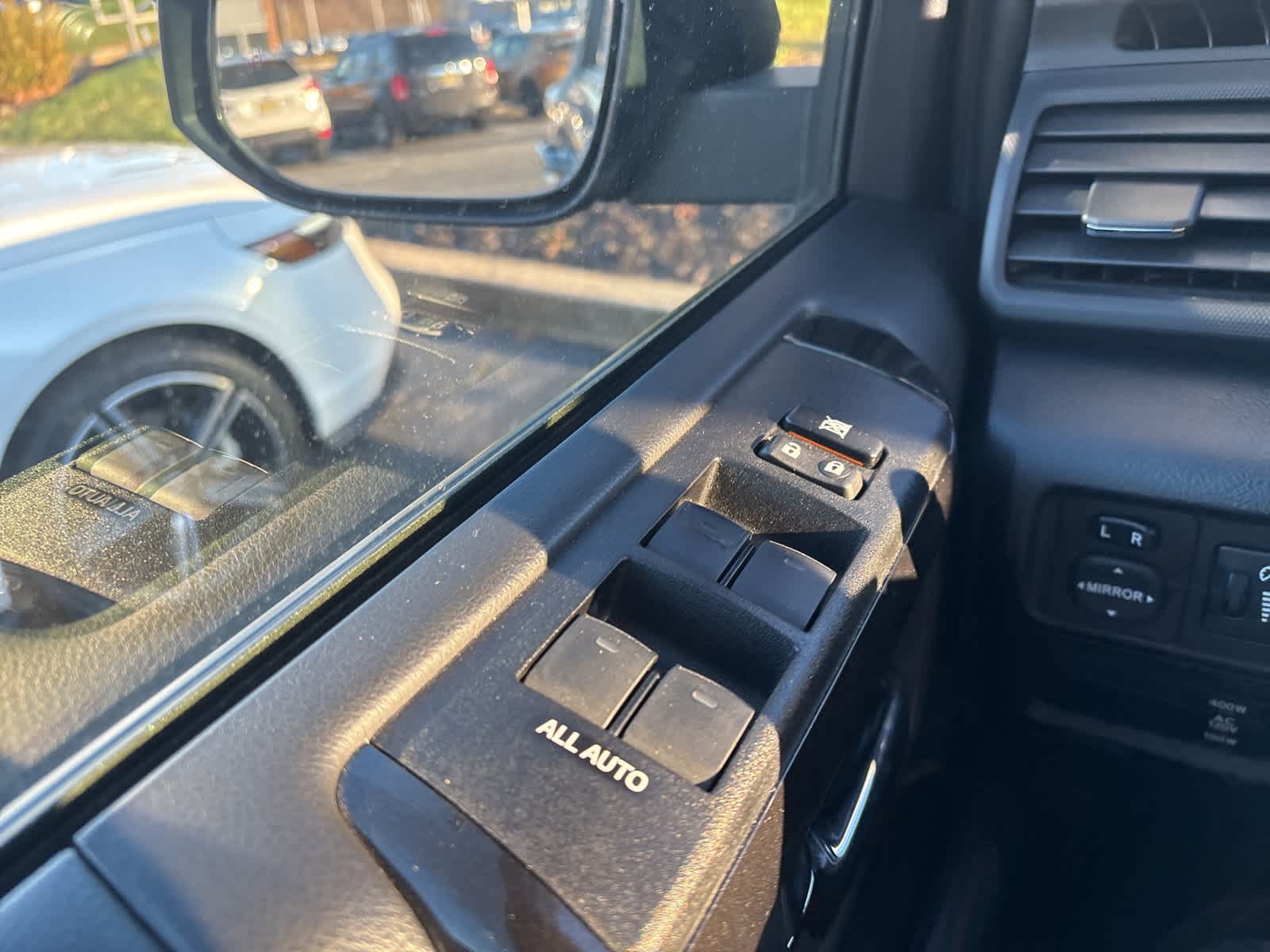 Thumbnail: 2022 Toyota 4Runner - 14