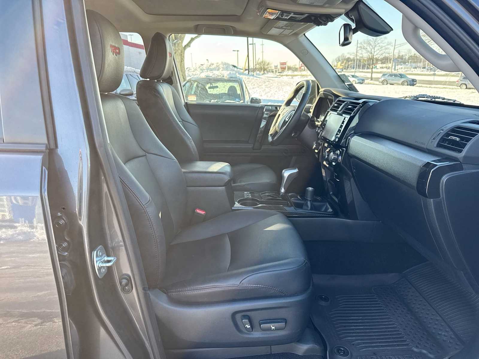 Thumbnail: 2022 Toyota 4Runner - 15