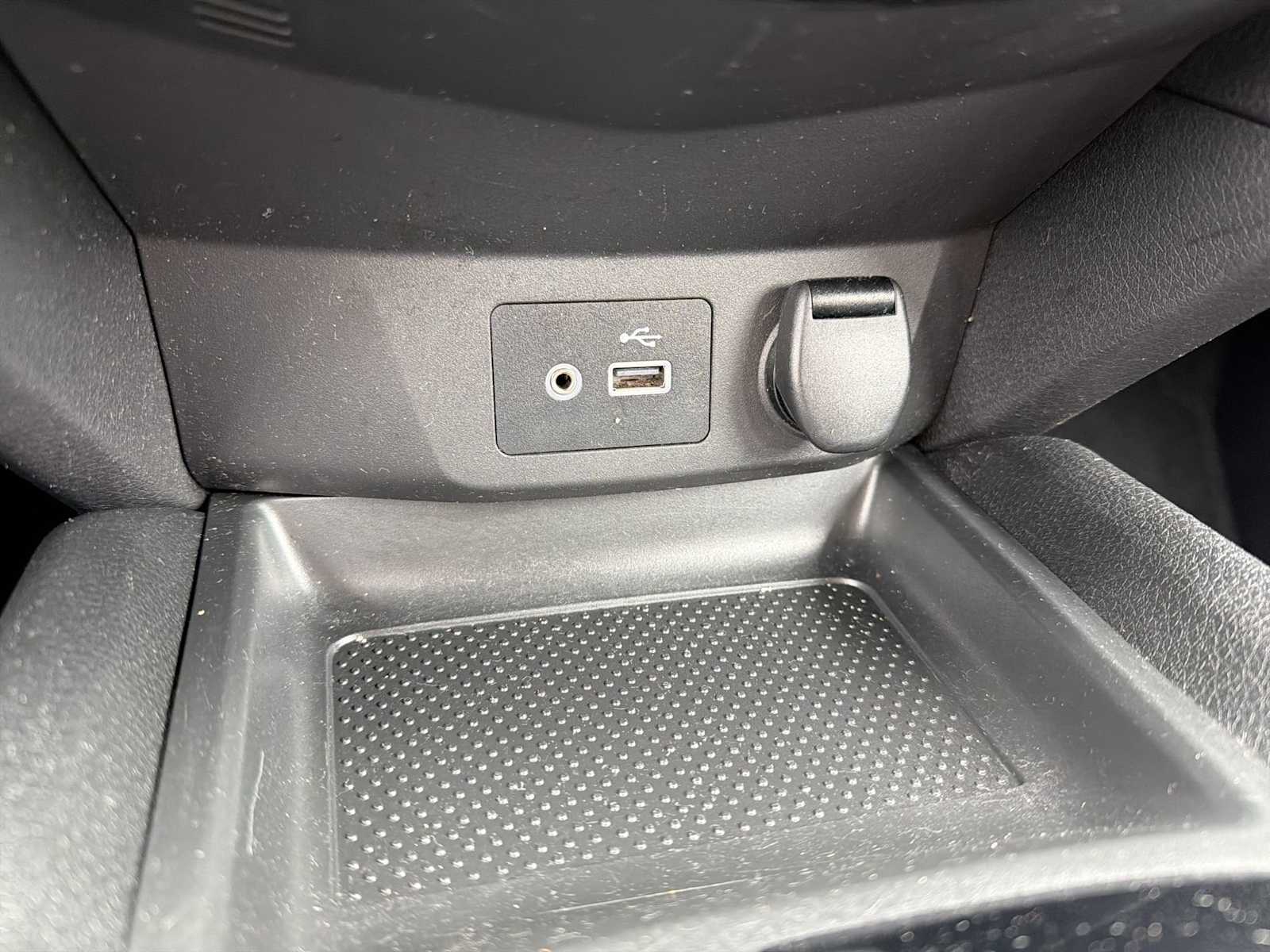 Thumbnail: 2020 Nissan Rogue Sport - 28