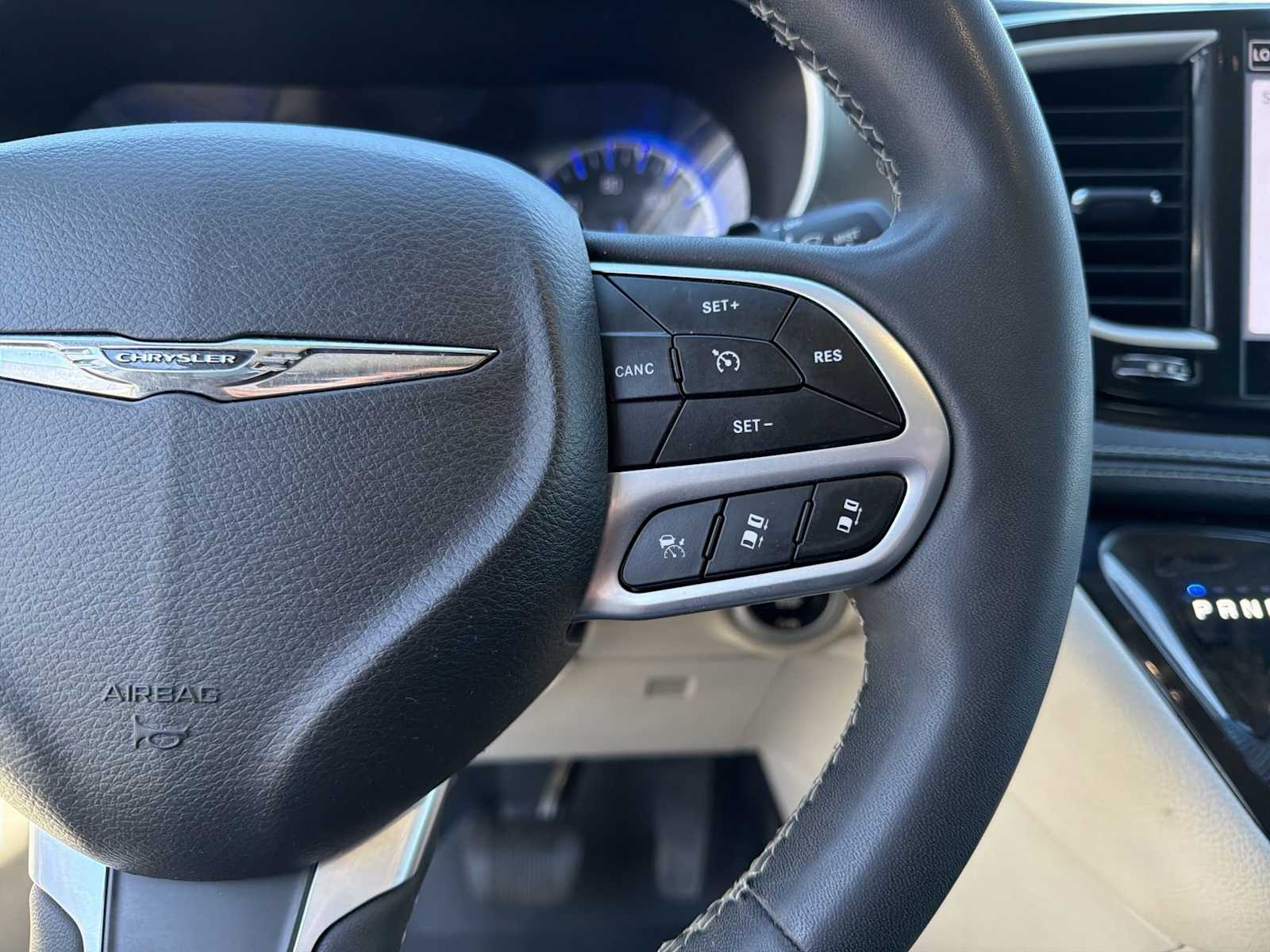 Thumbnail: 2022 Chrysler Pacifica - 26