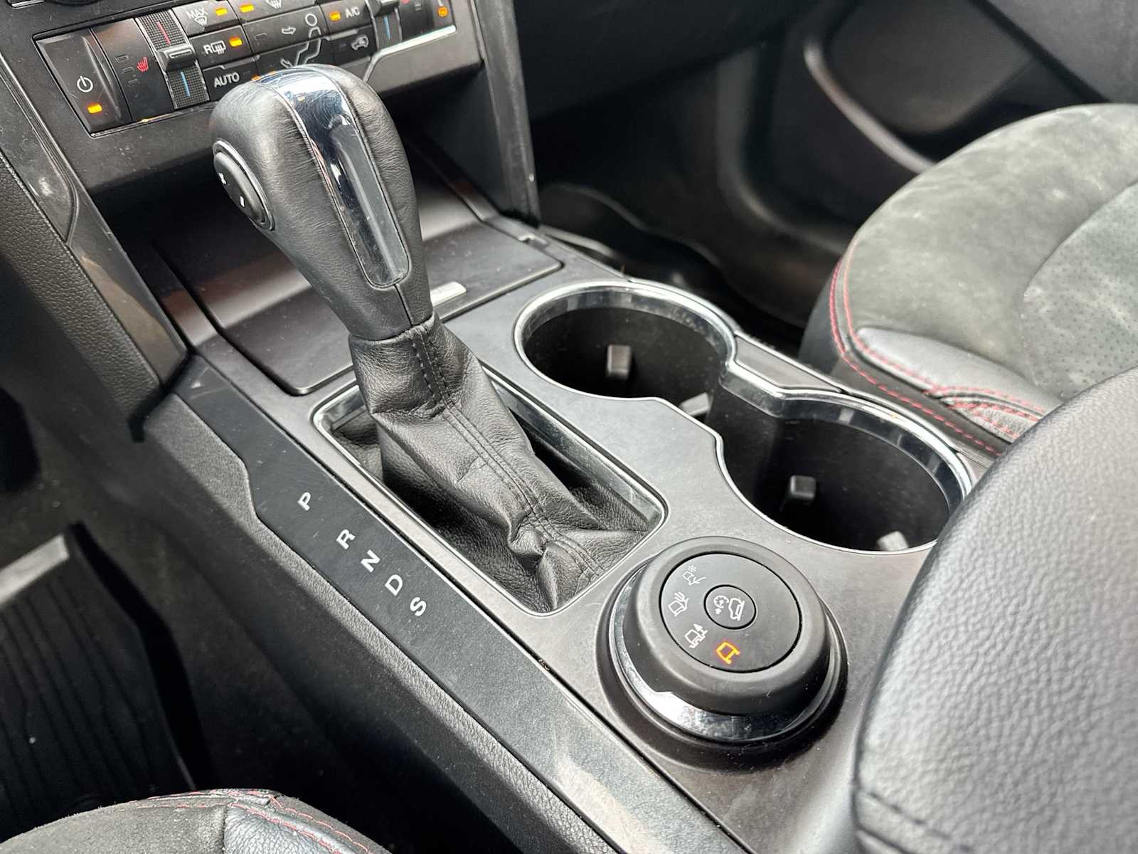 Thumbnail: 2019 Ford Explorer - 30