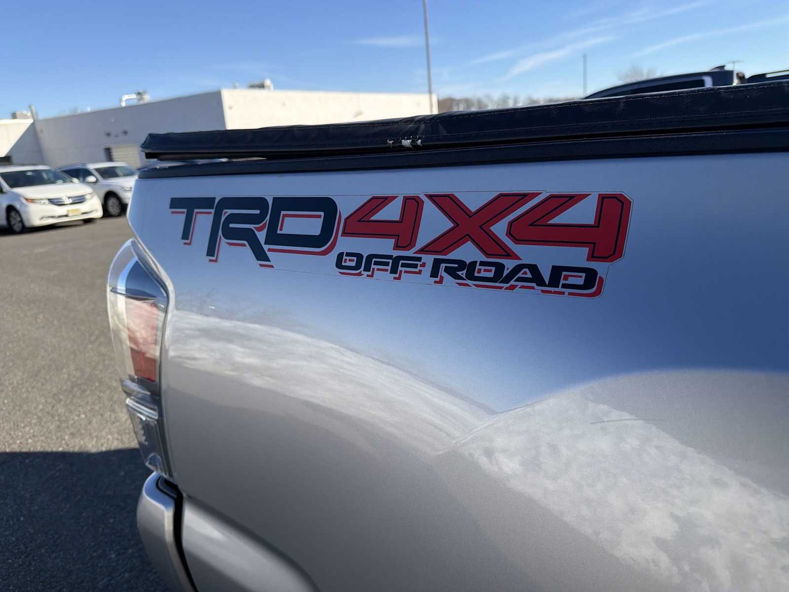 Thumbnail: 2020 Toyota Tacoma - 18