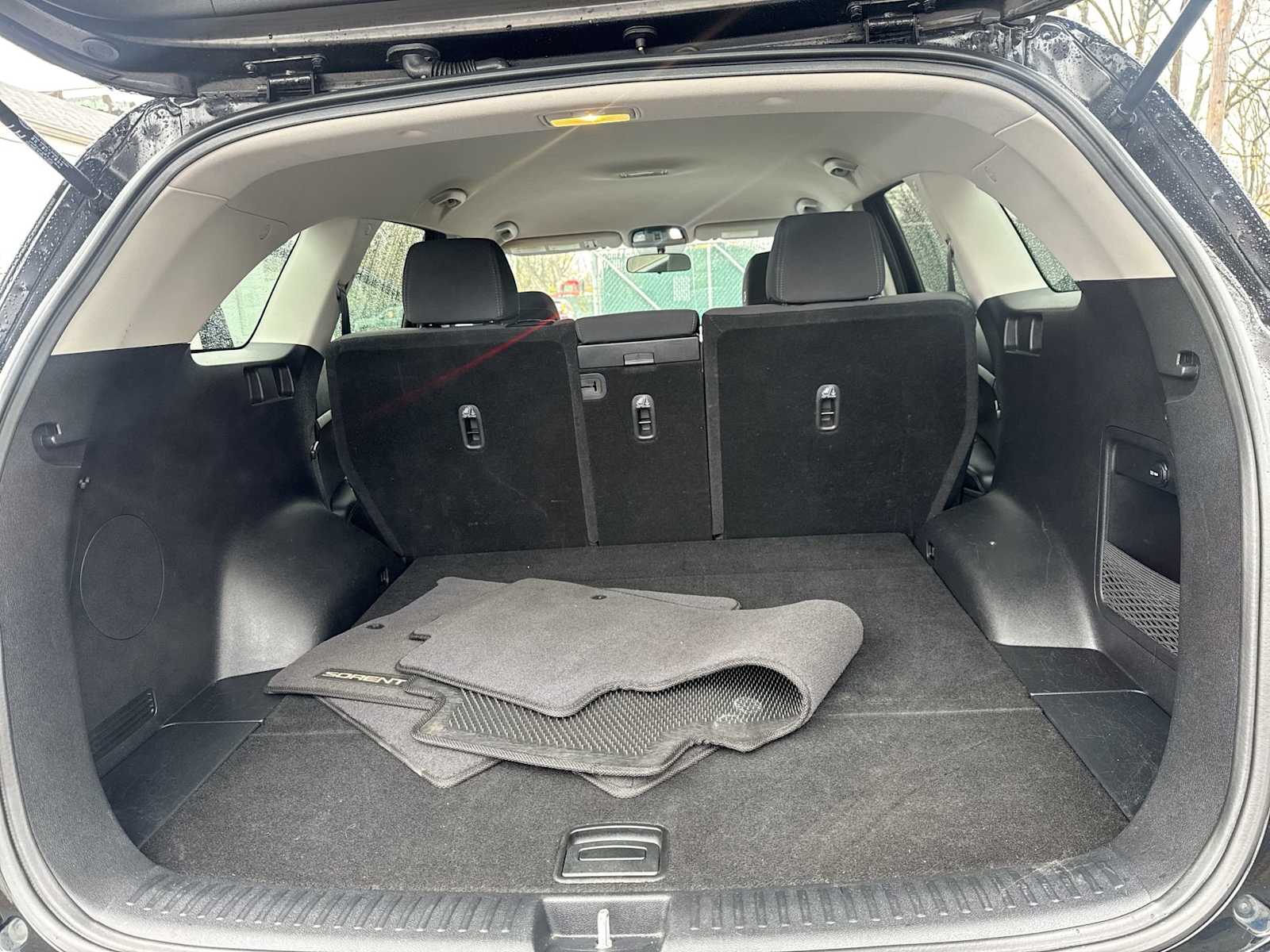 Thumbnail: 2017 Kia Sorento - 31