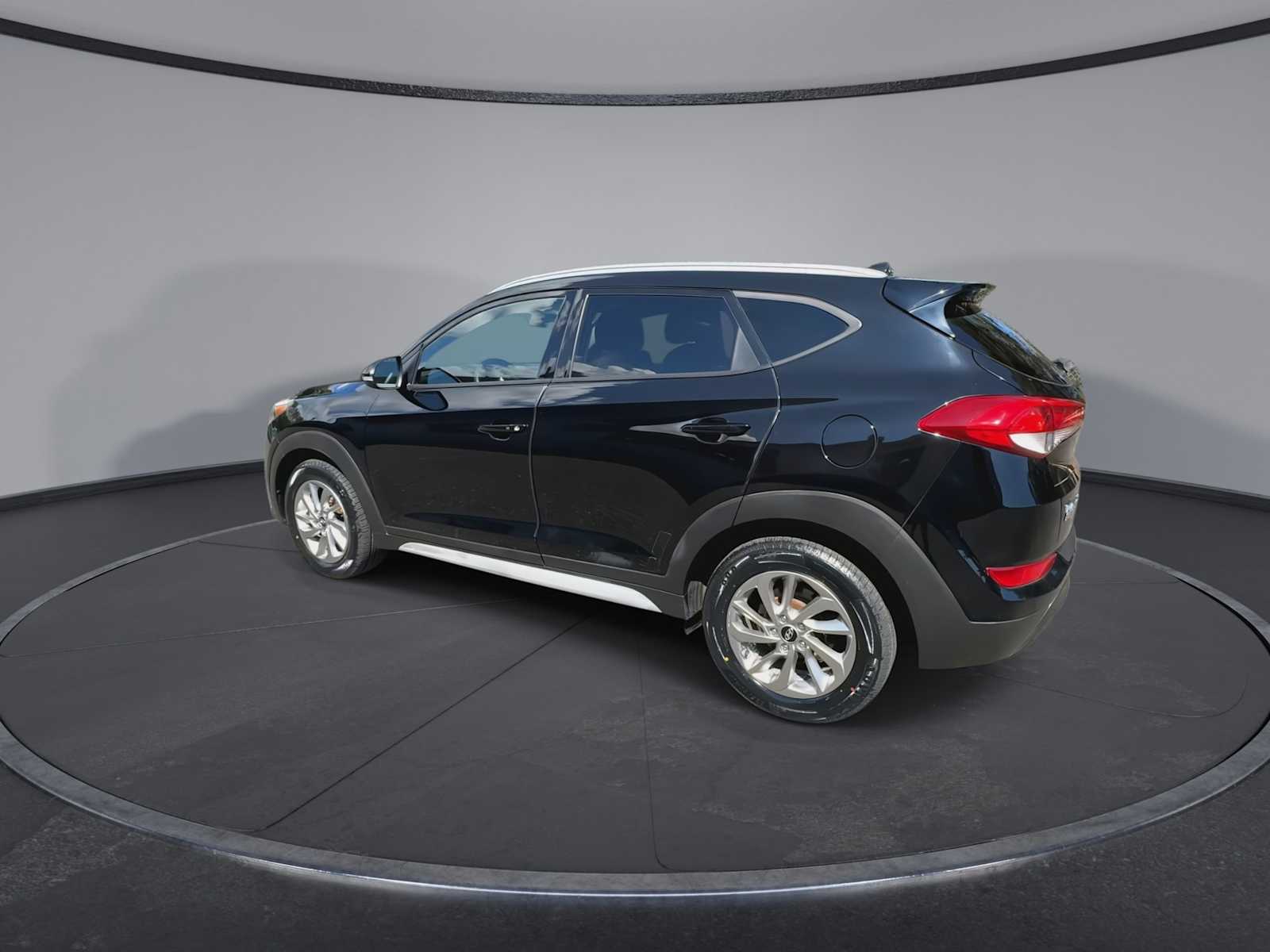 Thumbnail: 2017 Hyundai Tucson - 6
