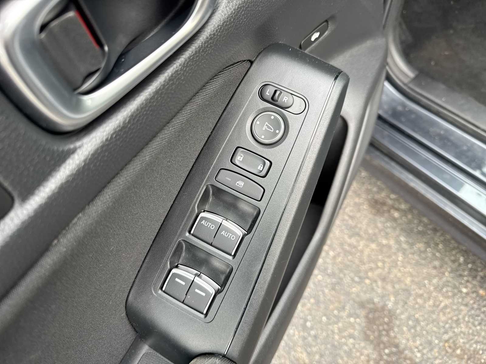 Thumbnail: 2023 Honda Civic - 22