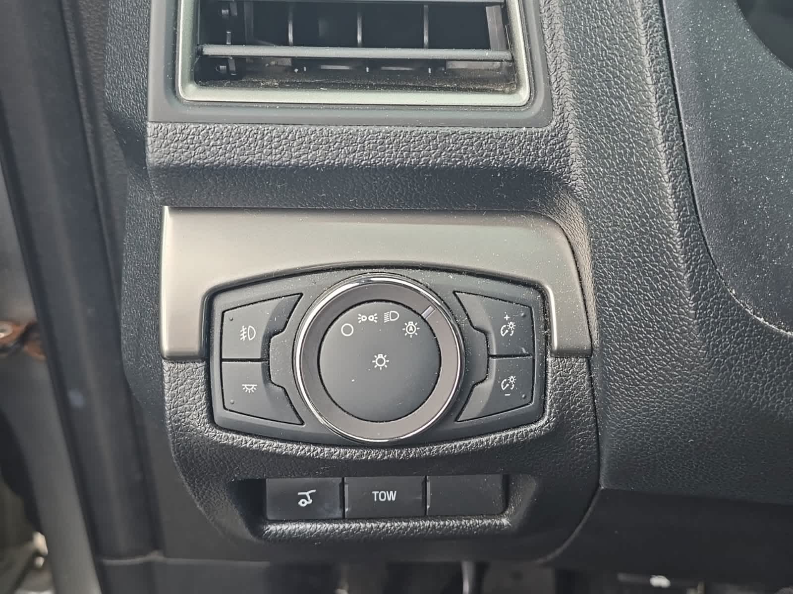 Thumbnail: 2019 Ford Explorer - 27