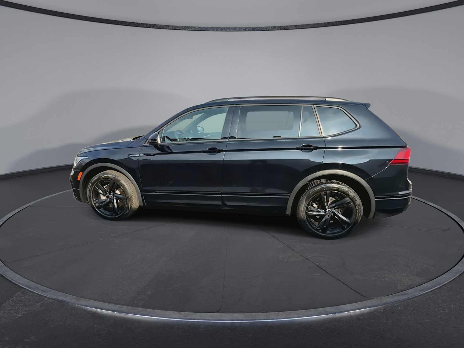 Thumbnail: 2024 Volkswagen Tiguan - 5