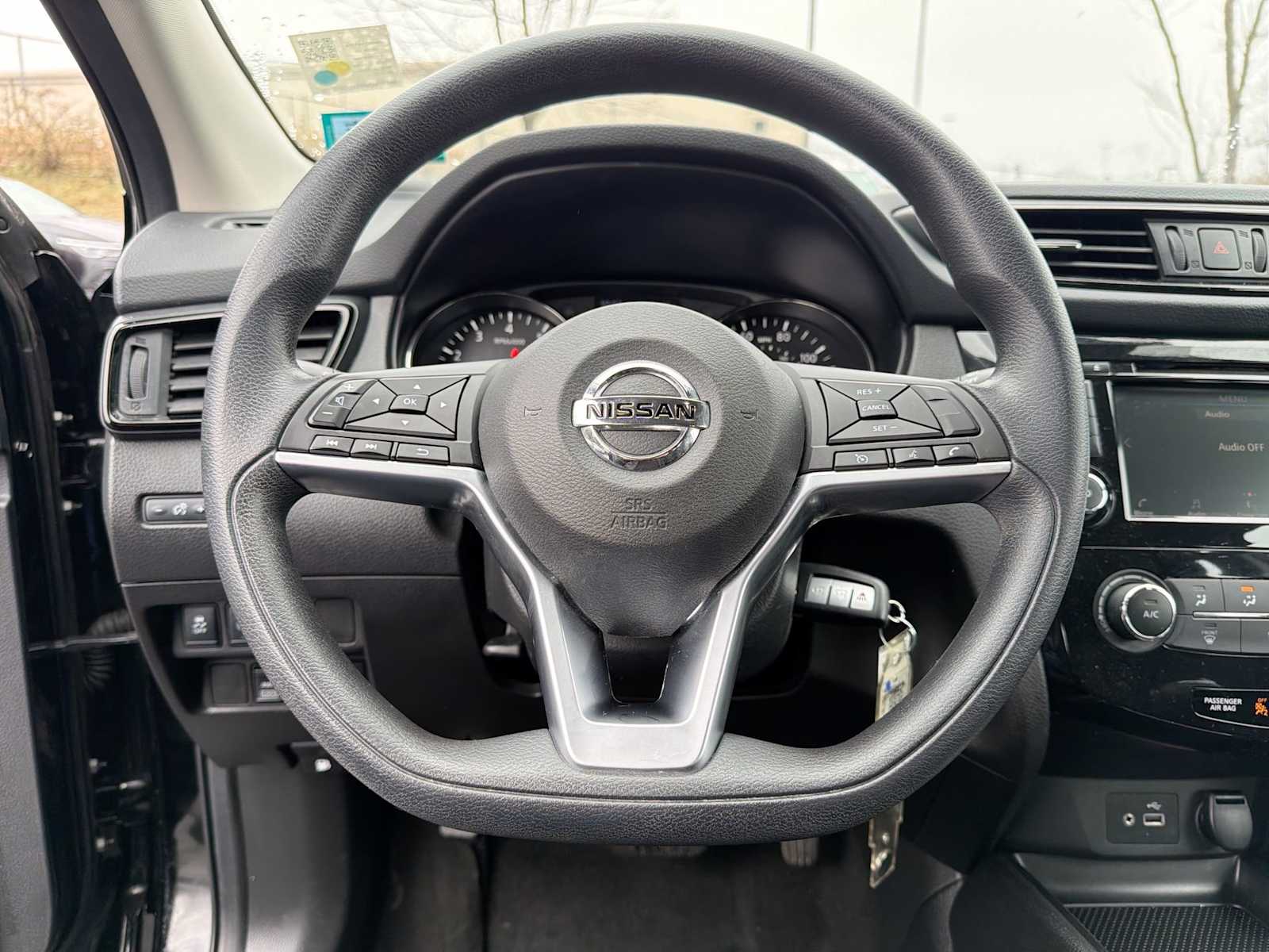 Thumbnail: 2020 Nissan Rogue Sport - 23