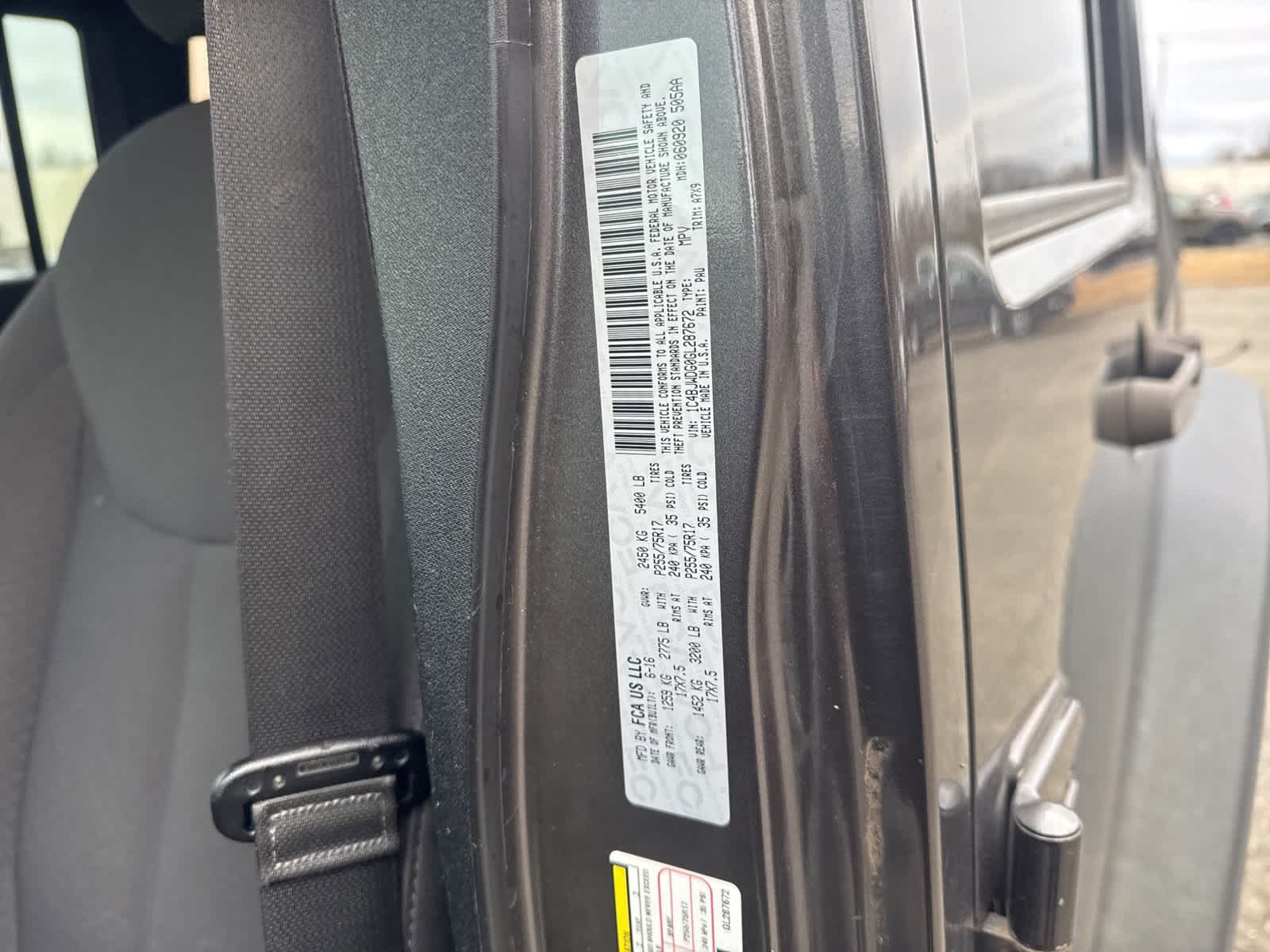 Thumbnail: 2016 Jeep Wrangler - 19