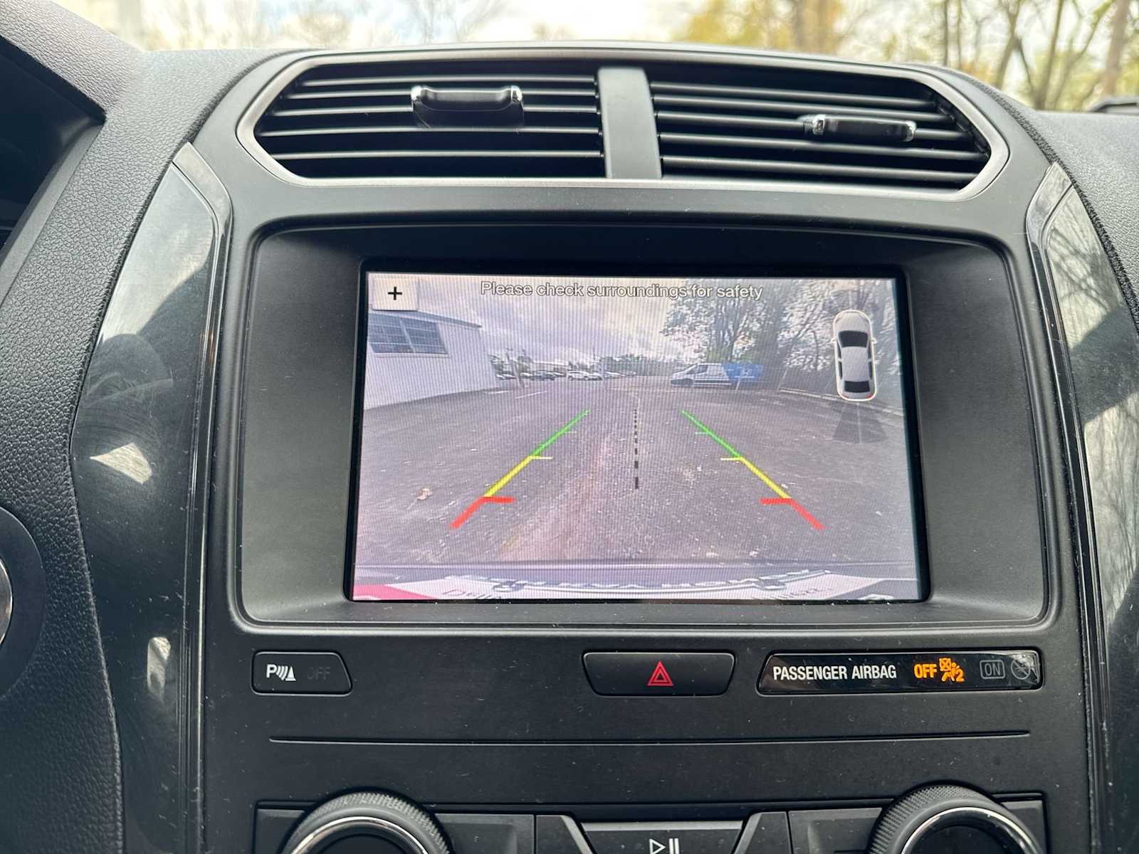 Thumbnail: 2019 Ford Explorer - 28