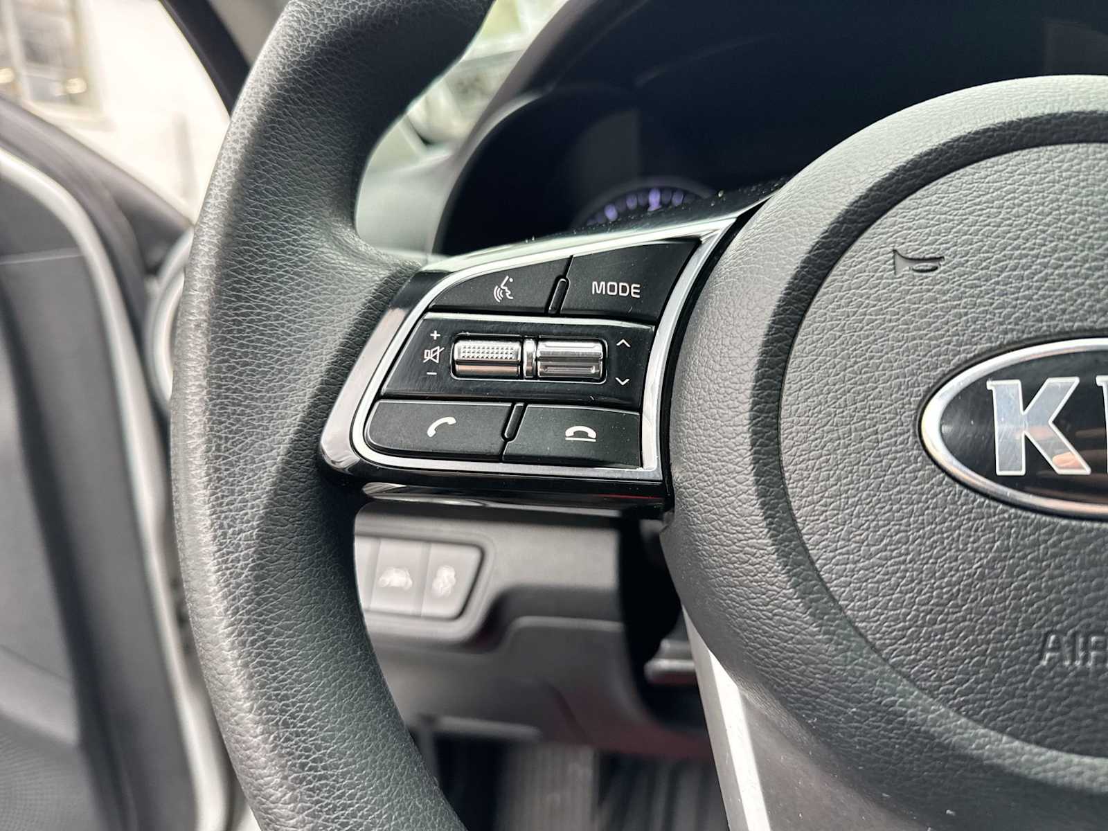 Thumbnail: 2021 Kia Forte - 24