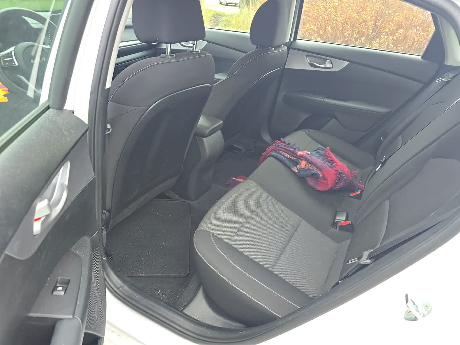 Thumbnail: 2022 Kia Forte - 14