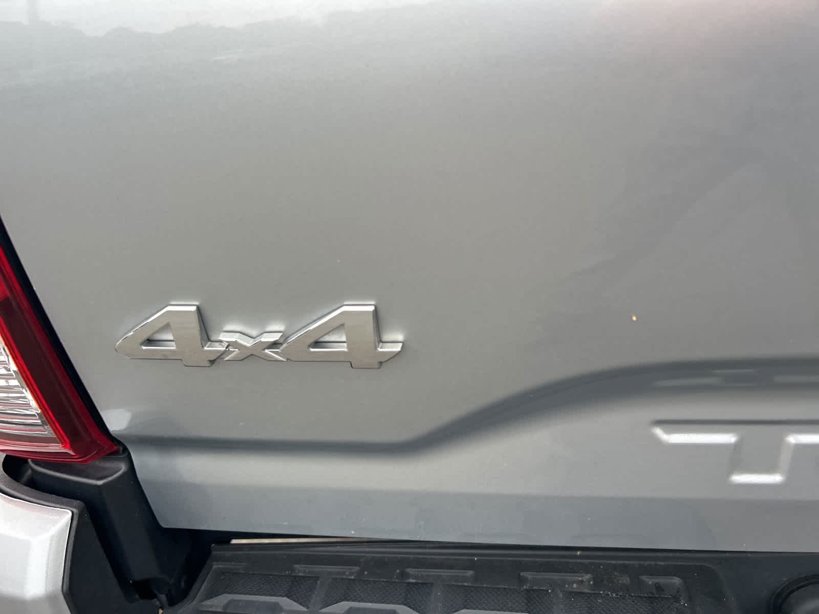 Thumbnail: 2022 Toyota Tacoma - 8