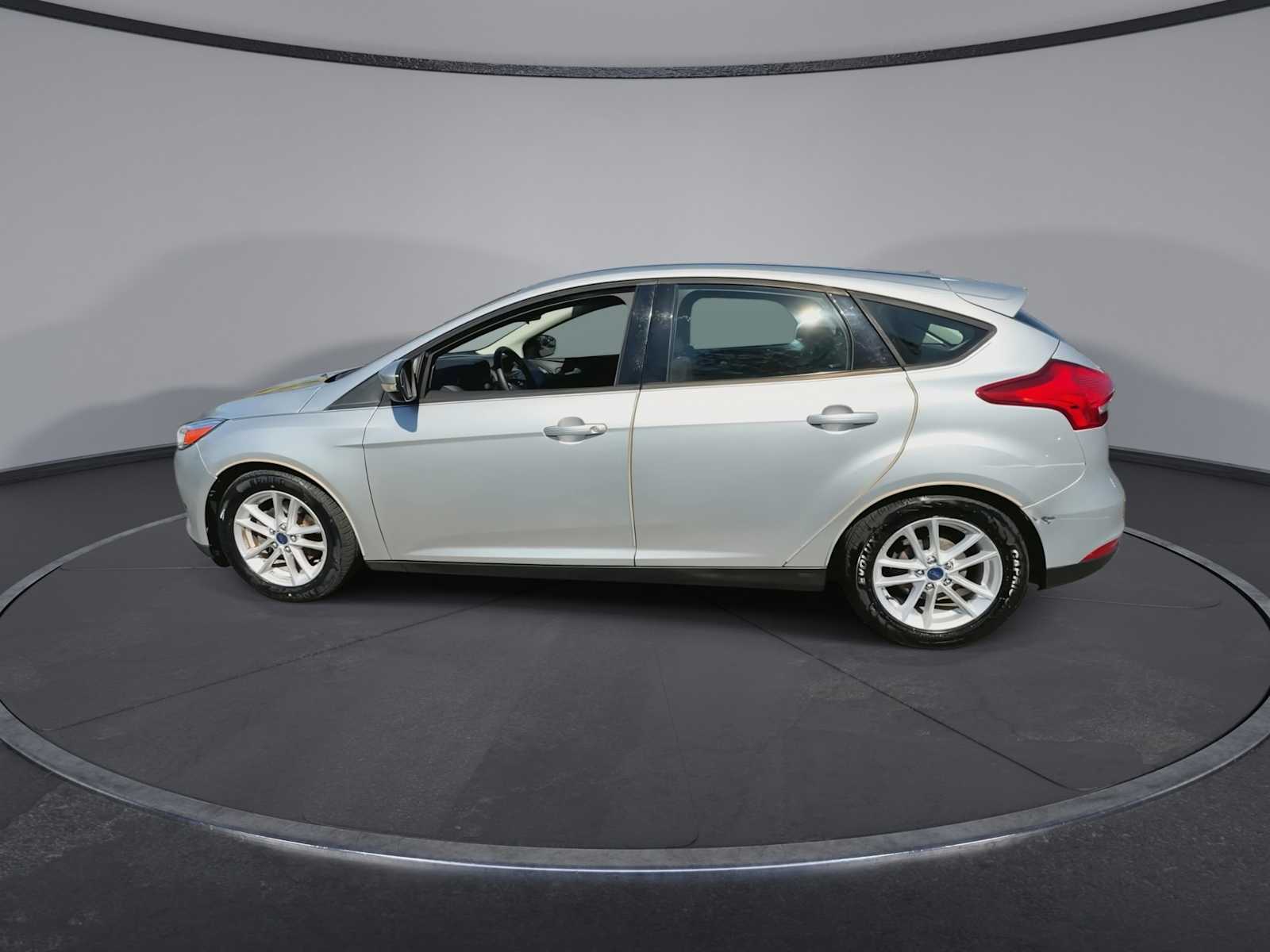 Thumbnail: 2015 Ford Focus - 5