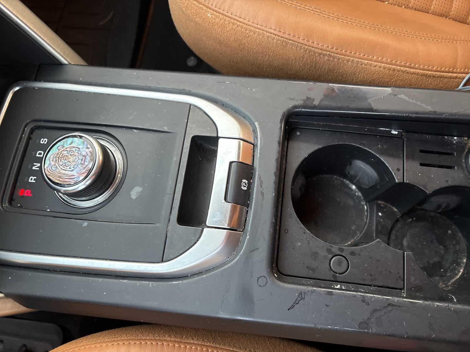 Thumbnail: 2018 Land Rover Discovery Sport - 12