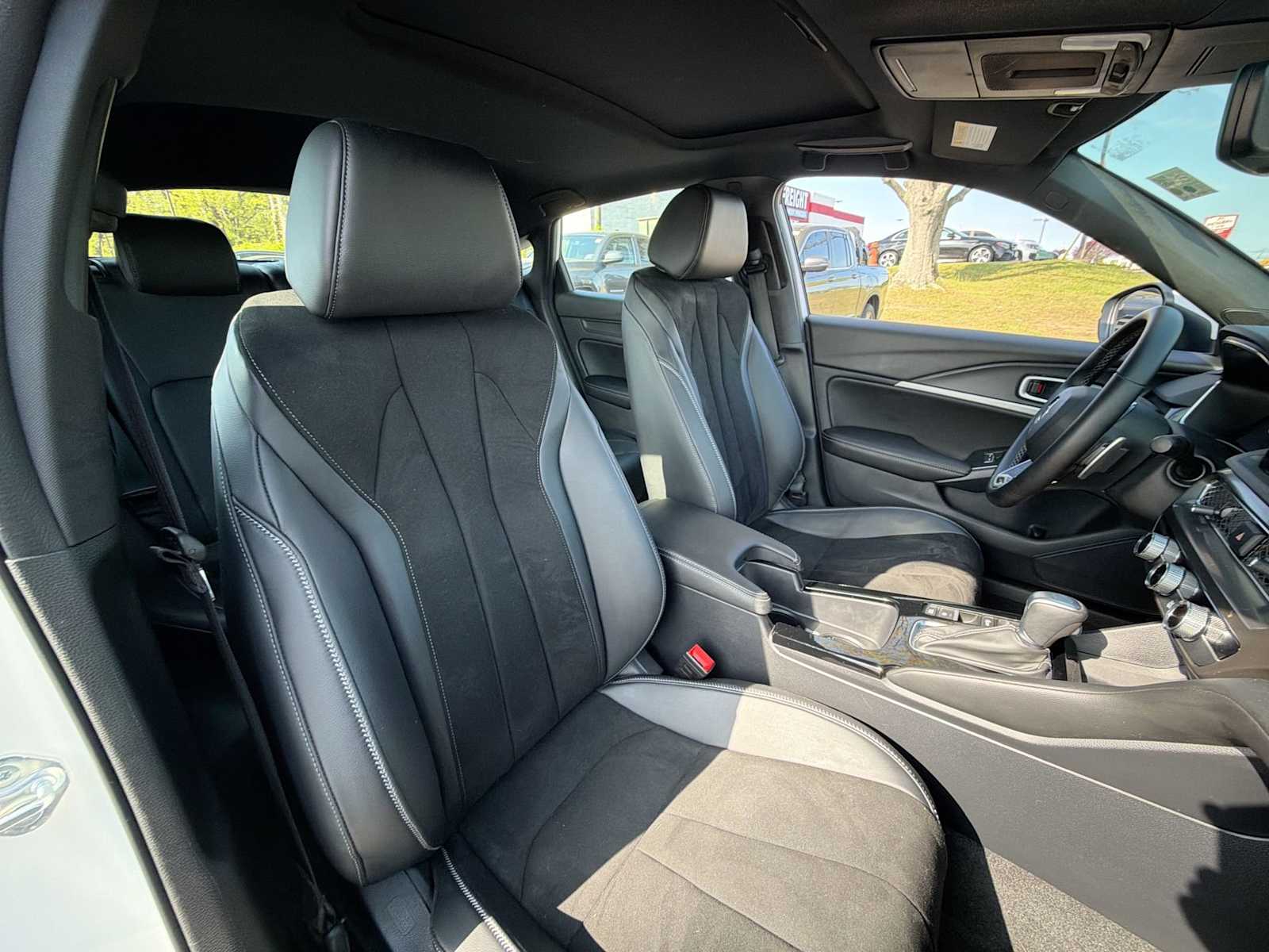 Thumbnail: 2023 Acura Integra - 17