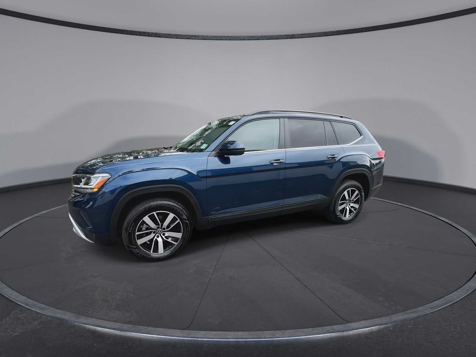 Thumbnail: 2022 Volkswagen Atlas - 4