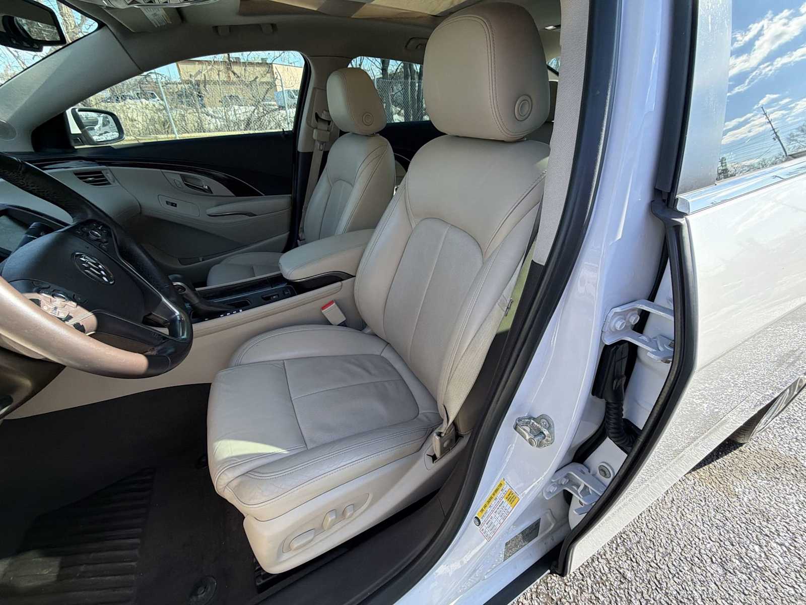 Thumbnail: 2015 Buick LaCrosse - 21