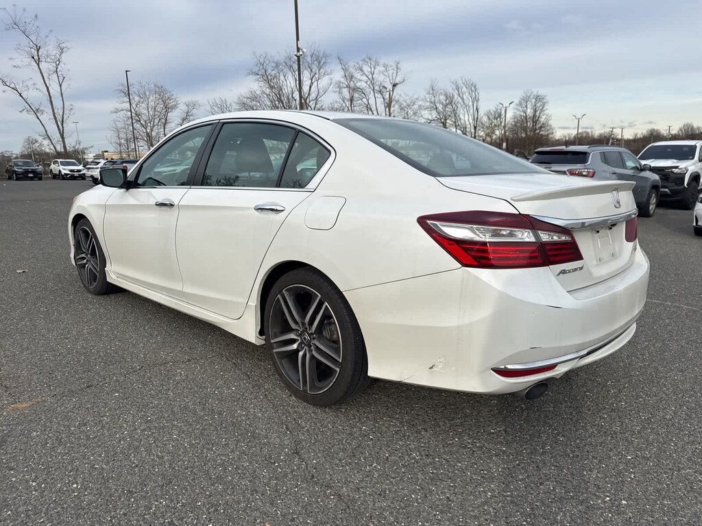 Used 2017 Honda Accord Sport SE Sedan