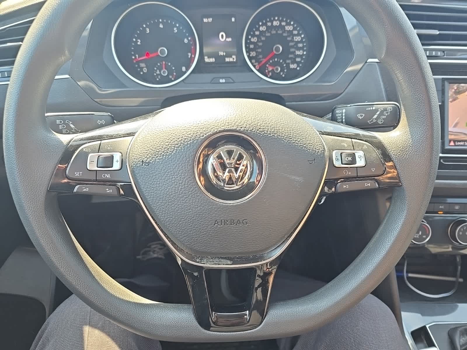 Thumbnail: 2018 Volkswagen Tiguan - 15