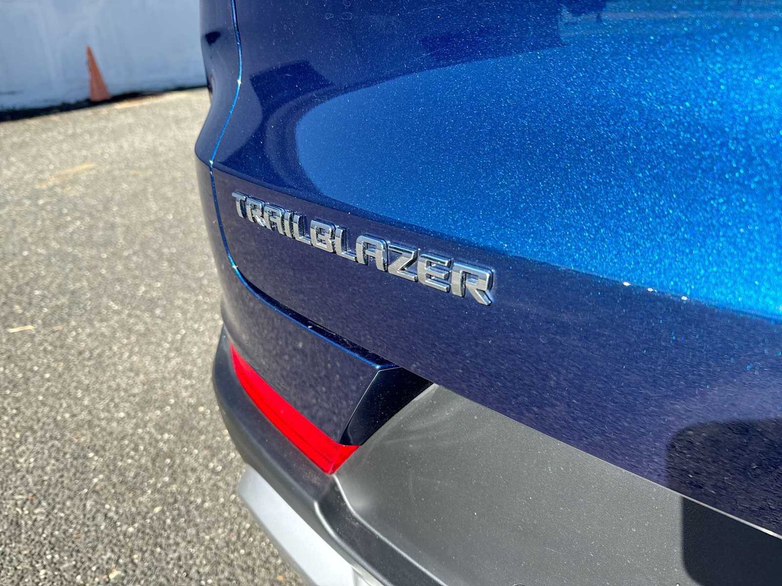 Thumbnail: 2023 Chevrolet TrailBlazer - 18