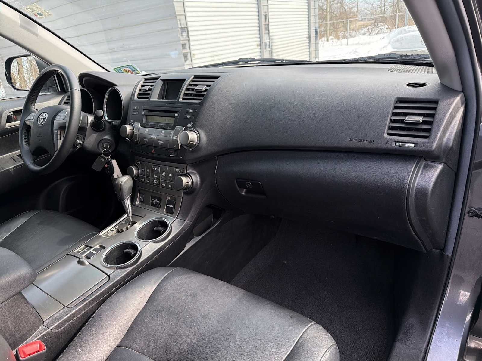 Thumbnail: 2010 Toyota Highlander - 16