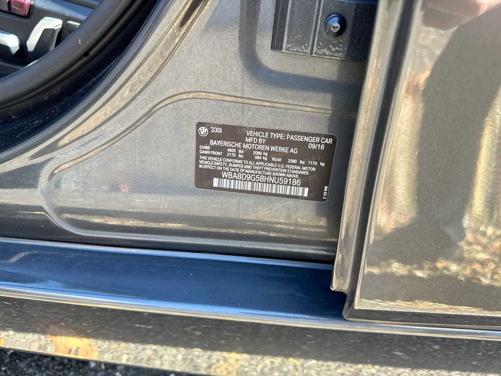 Thumbnail: 2017 BMW 3 Series - 35